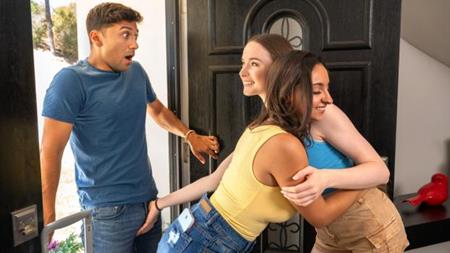 (WEST) Oops Family – Hailey Rose Hazel Moore – A Secret Between Stepsisters